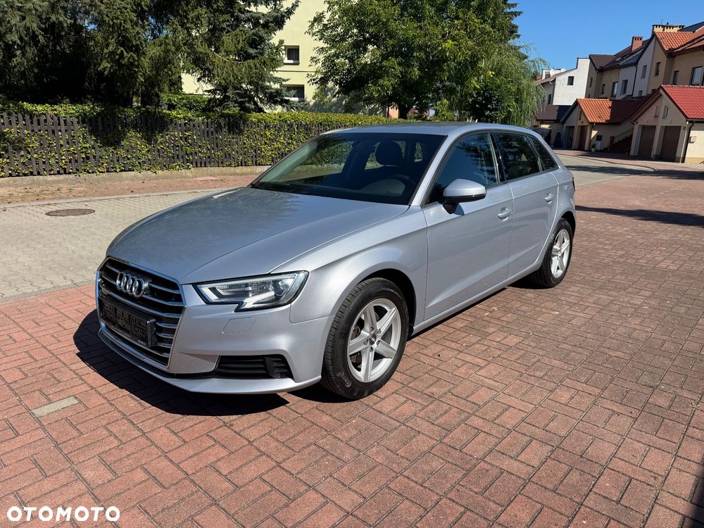 Audi A3 Sportback 1.0 TFSI design - 1