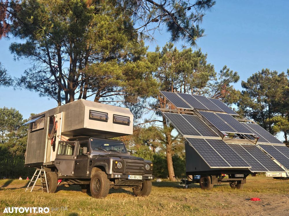 Land Rover Defender - 2