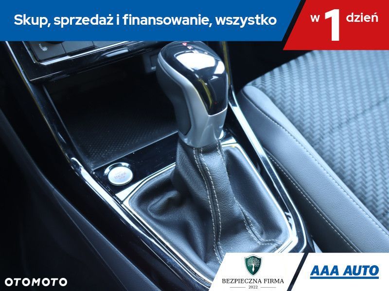 Volkswagen T-Cross - 18