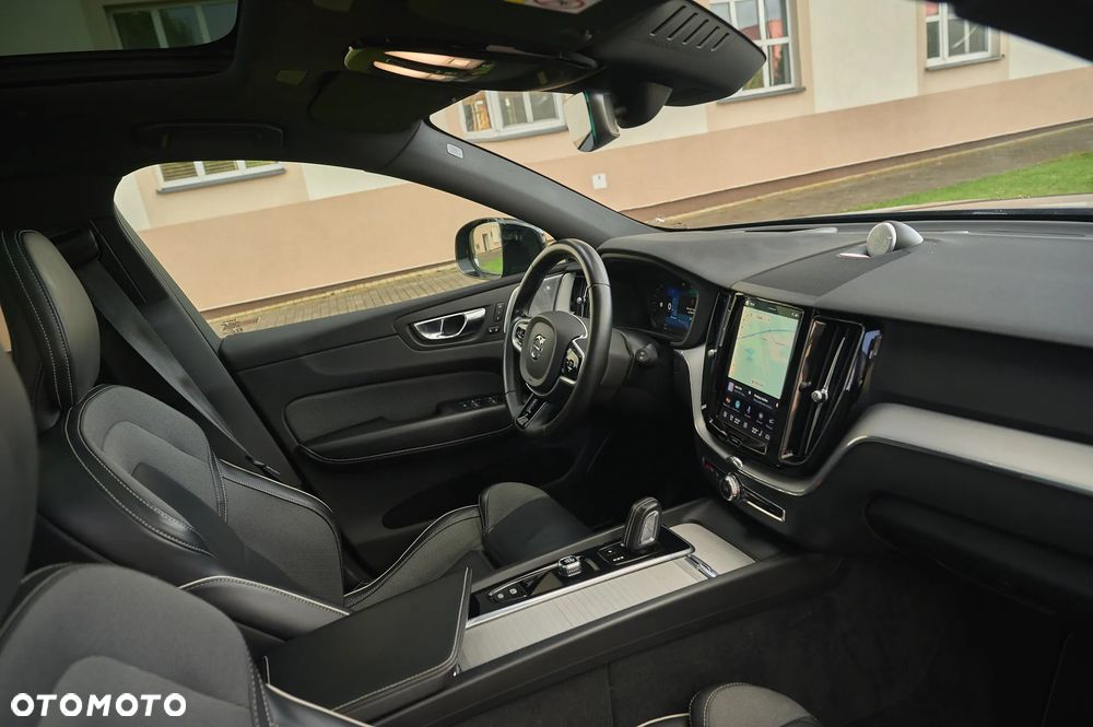 Volvo XC 60 B5 B Geartronic RDesign - 28