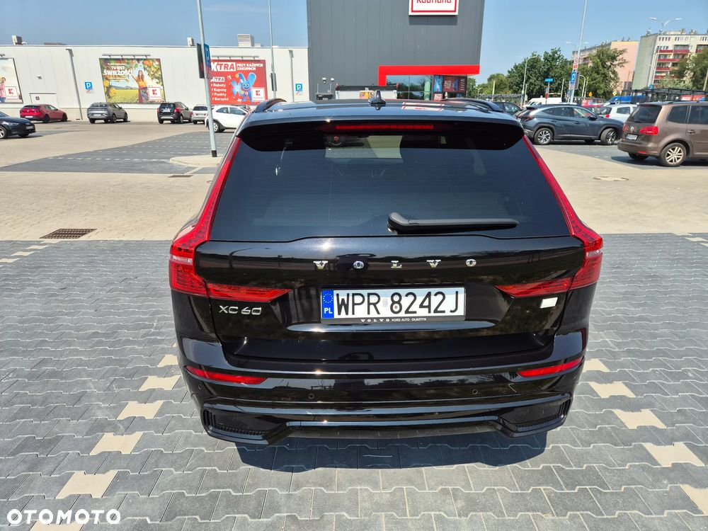 Volvo XC 60 T8 Plug-In Hybrid AWD R-Design - 8