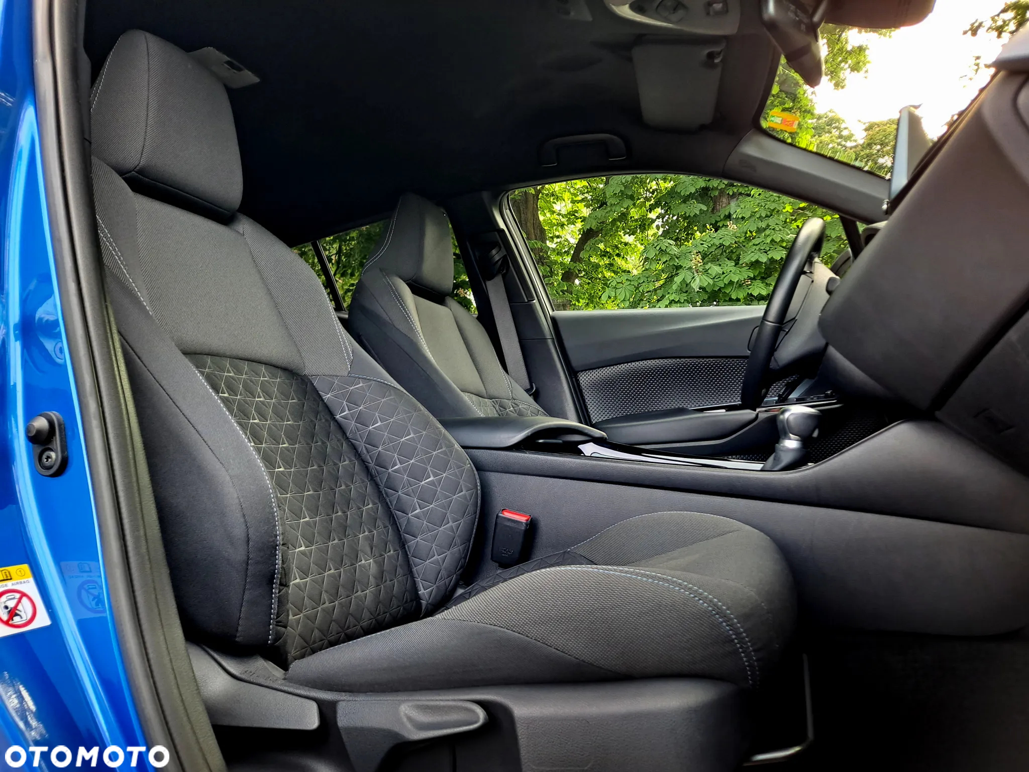 Toyota C-HR 2.0 Hybrid Executive - 6
