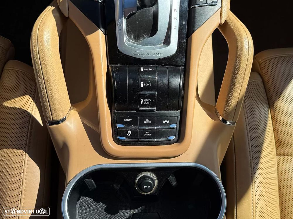 Porsche Cayenne S - 17