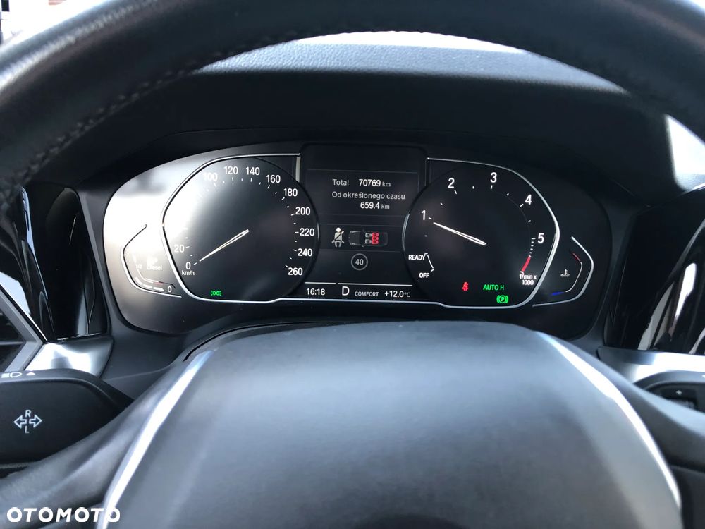 BMW Seria 3 318d mHEV - 8