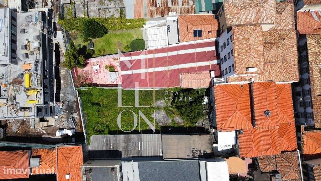 PRÉDIO HISTÓRICO NO FUNCHAL – ANTIGA ESCOLA DAS MERCÊS - Grande imagem: 3/14