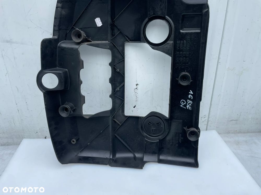 OSŁONA SILNIKA VW GOLF V 1.6 BSE 06A103925CE - 3