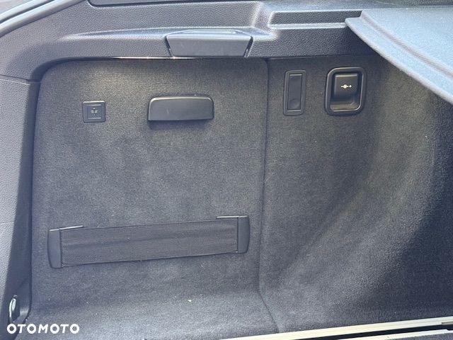 BMW Seria 3 320d xDrive M Sport Shadow sport - 9