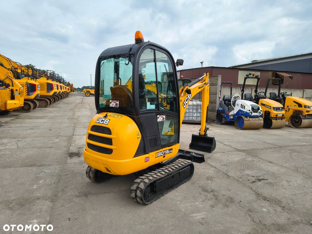 JCB 8018 - 7