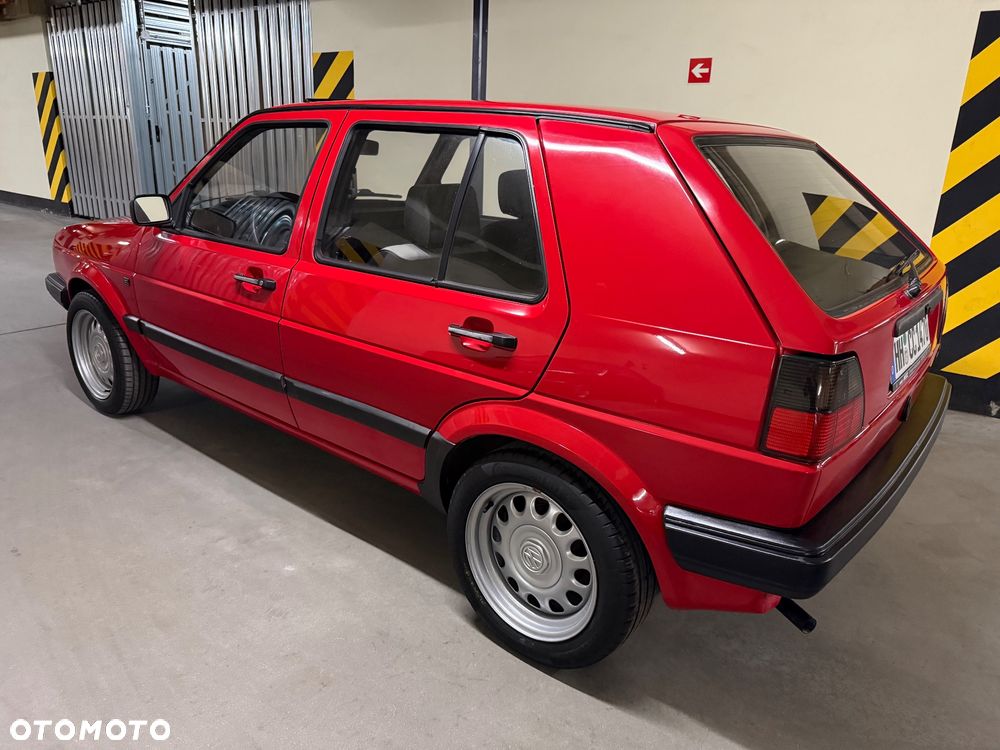 Volkswagen Golf - 18