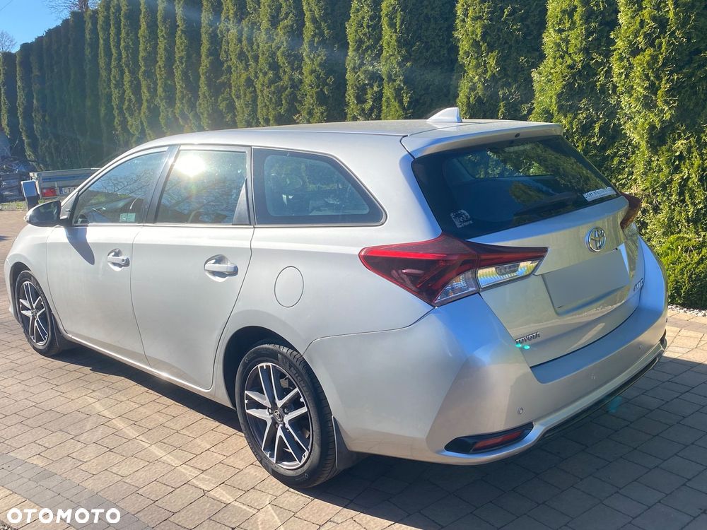 Toyota Auris 1.4 D-4D Comfort - 2