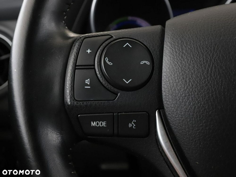 Toyota Auris Hybrid 135 Dynamic - 31