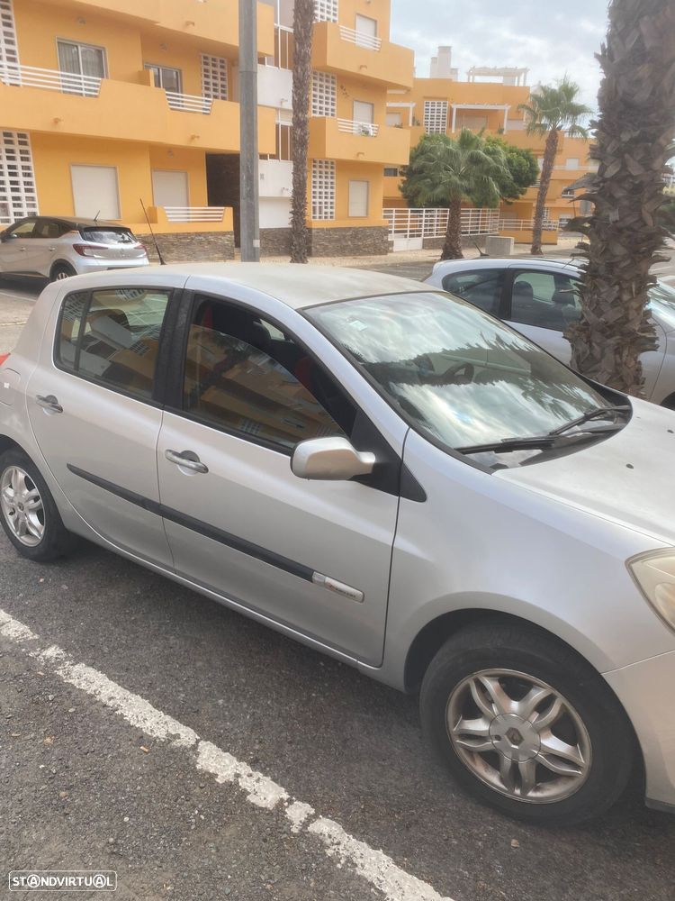 Renault Clio 1.2 16V Rip Curl - 1