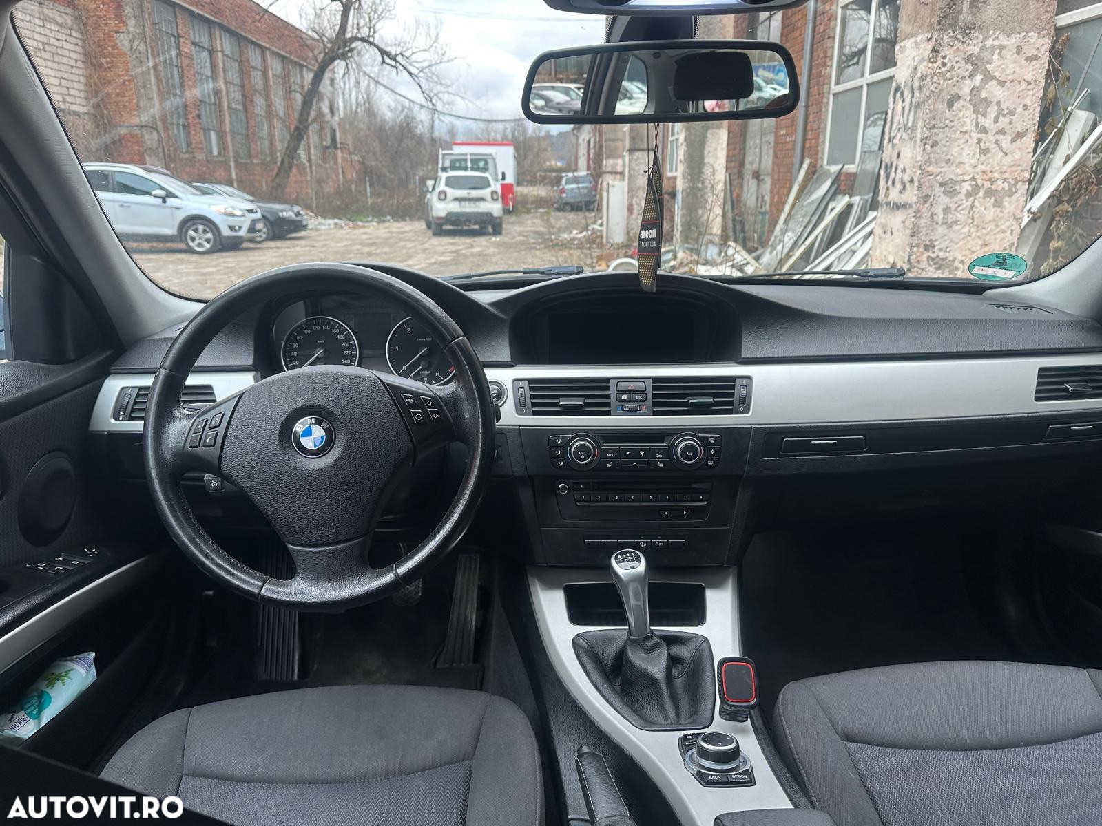 BMW Seria 3 320d xDrive DPF Edition Sport - 8