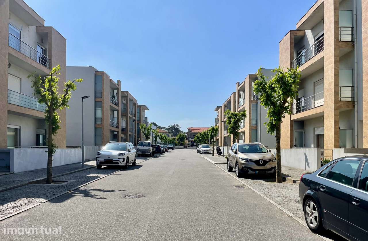 Apartamento T2 para venda - excelentes áreas e excelente localização - Grande imagem: 2/16