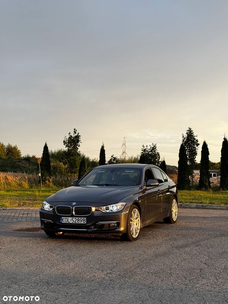 BMW Seria 3 328i Luxury Line - 9