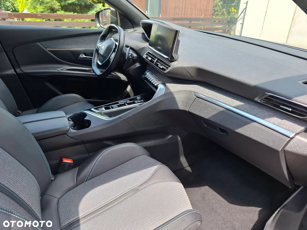 Peugeot 3008 1.6 PureTech Hybrid4 PHEV Allure Pack S&S EAT8 - 8