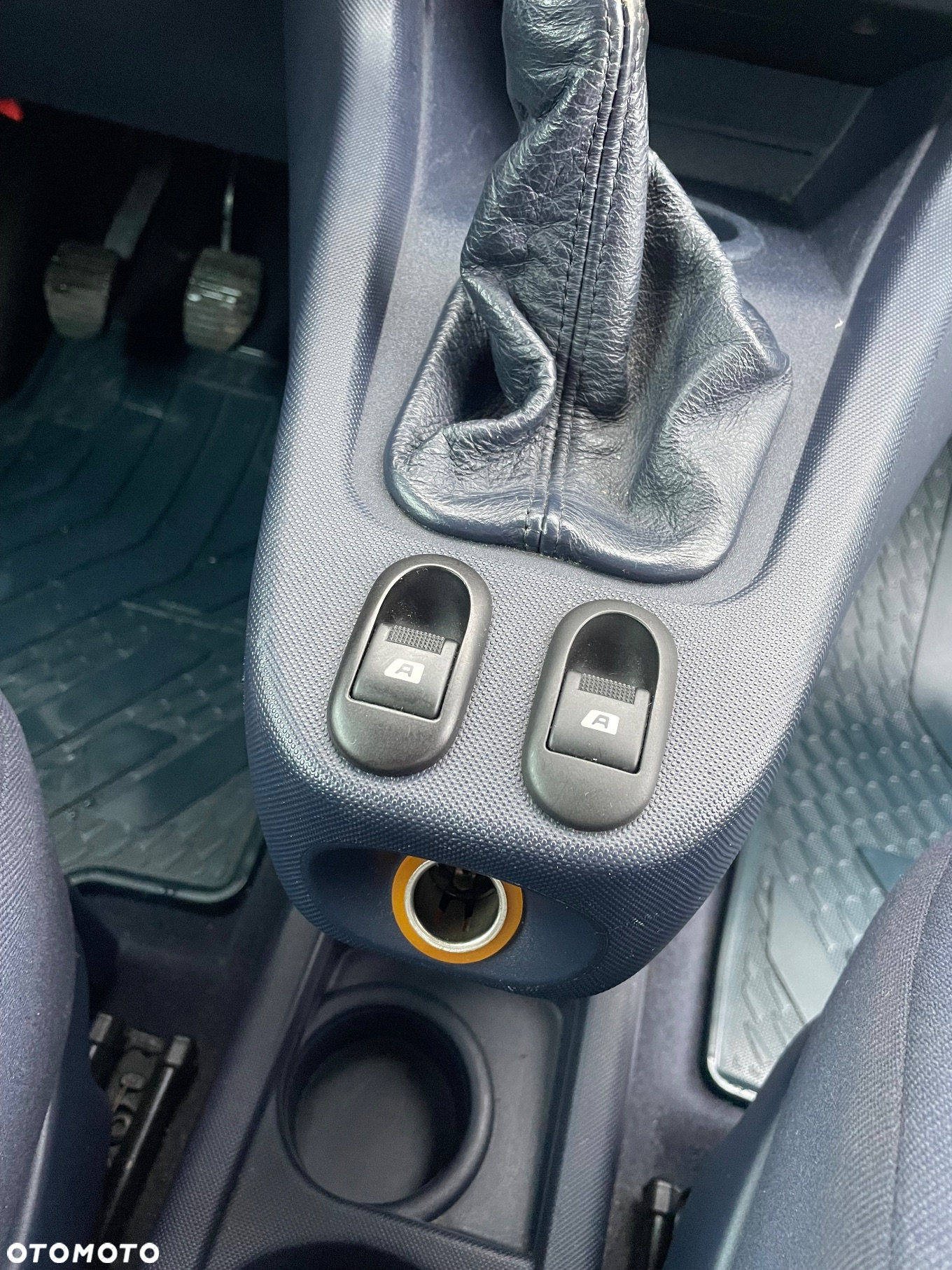 Peugeot 1007 - 24