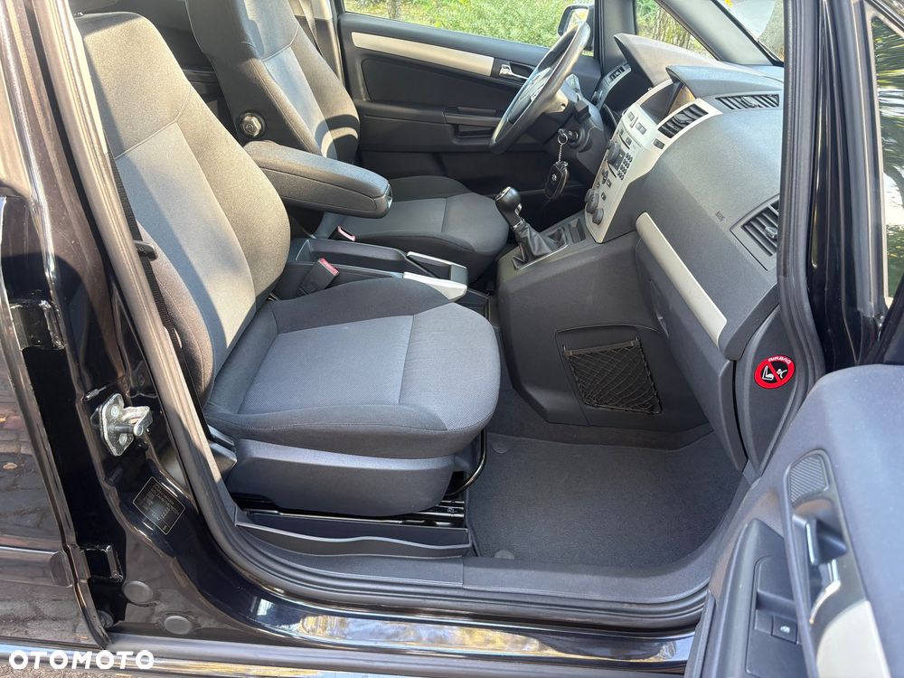 Opel Zafira 1.8 Easytronic Sport - 29