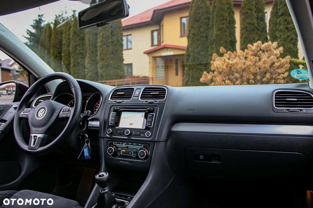 Volkswagen Golf - 35