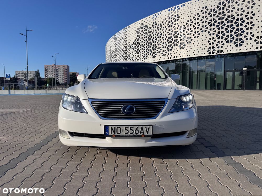 Lexus LS 600h L Superior - 3