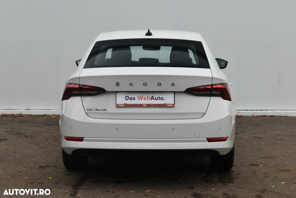 Skoda Octavia 2.0 TDI DSG Ambition - 4