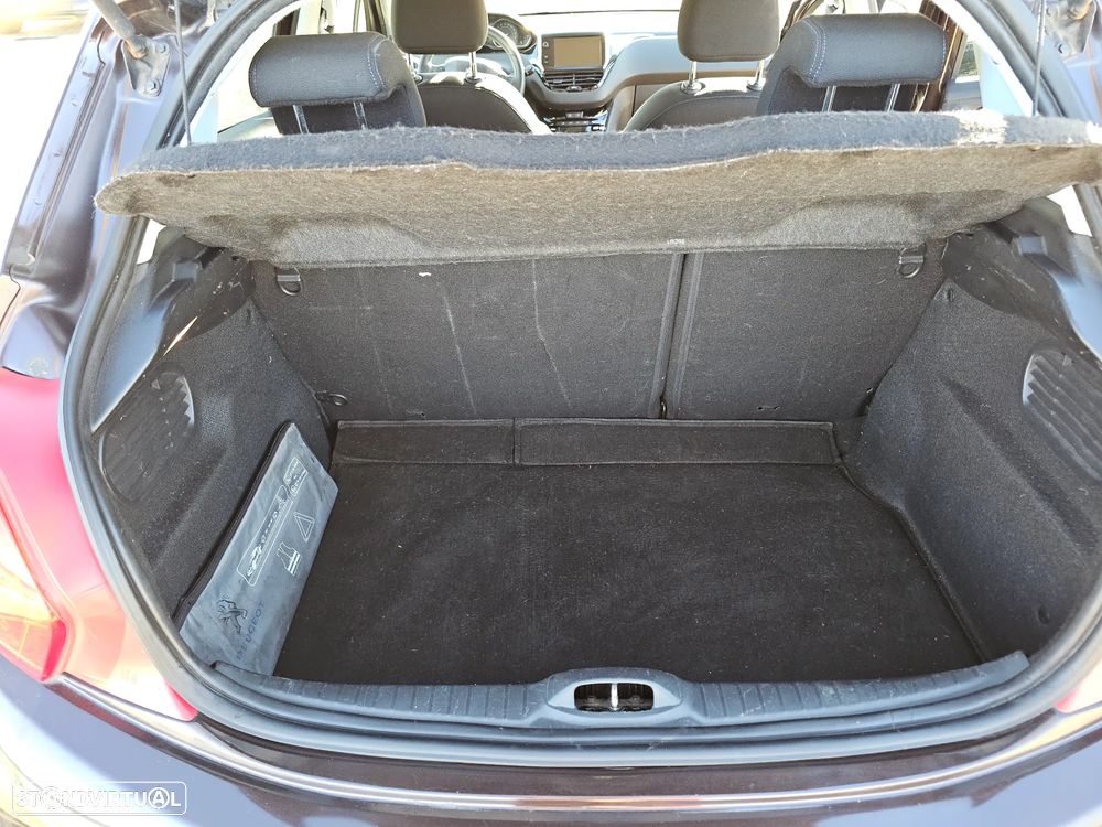 Peugeot 208 1.6 e-HDi Allure - 12