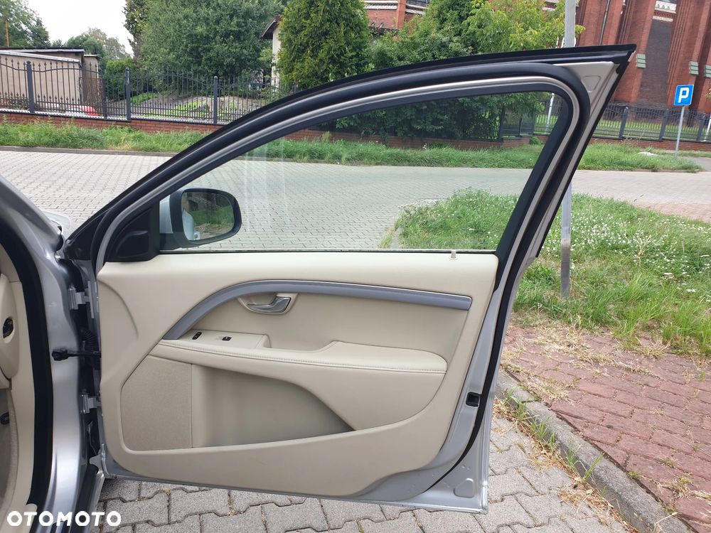 Volvo V70 D4 Geartronic Linje Svart - 29