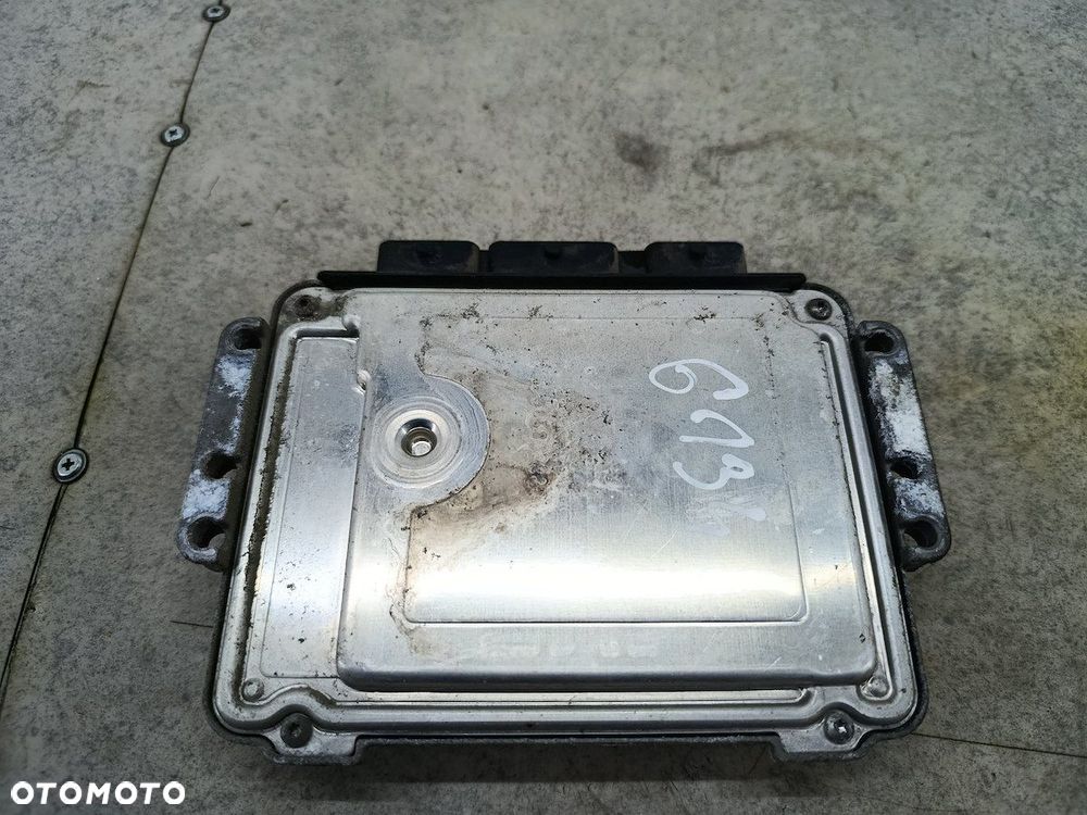 KOMPUTER, STEROWNIK OPEL VIVARO A 8200091517 8200355236 0281011531  BOSCH - 5