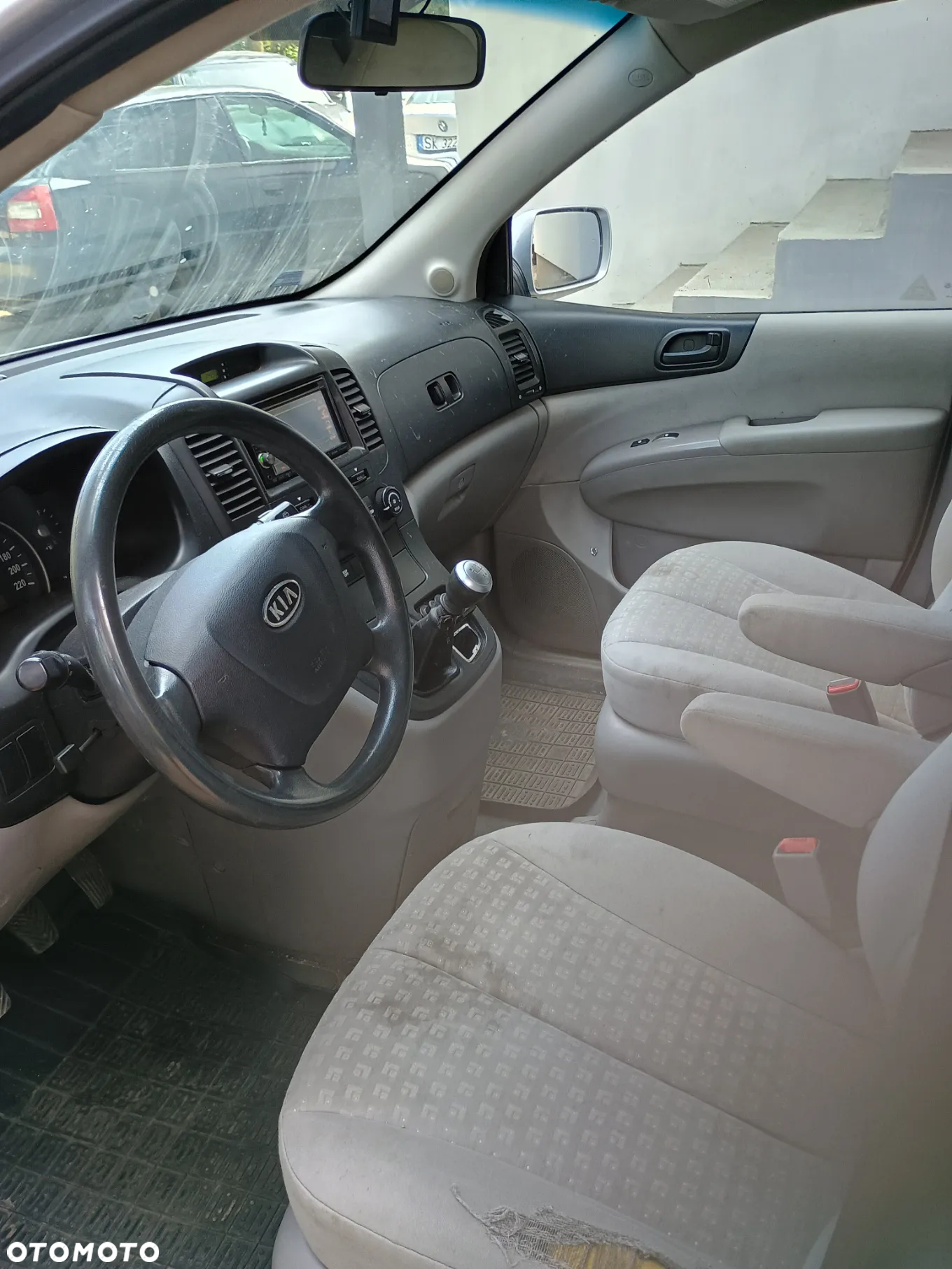 Kia Carnival - 5