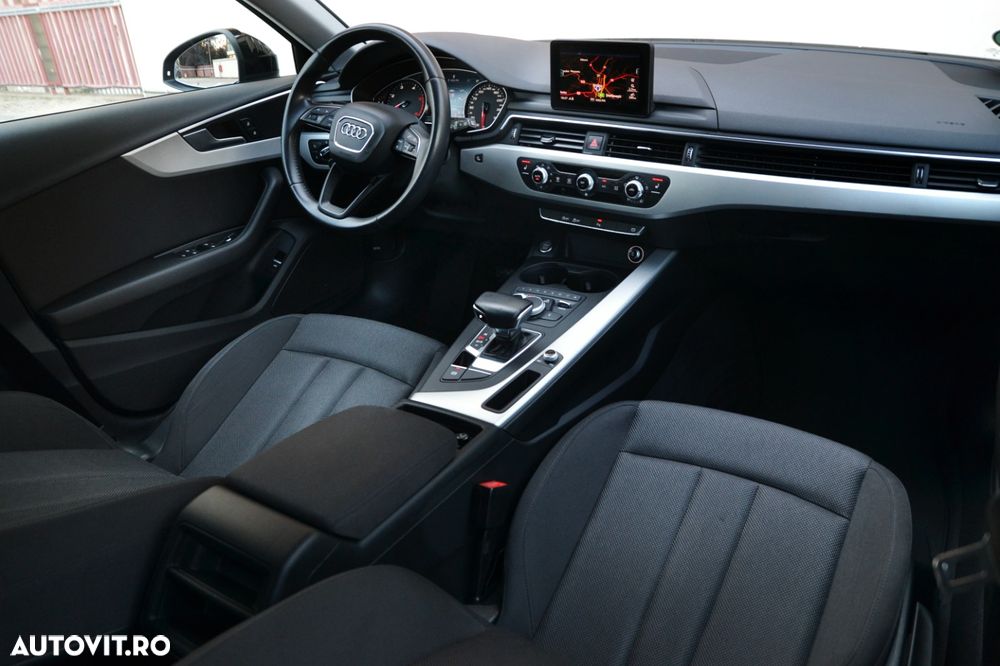 Audi A4 2.0 TDI S tronic Design - 16
