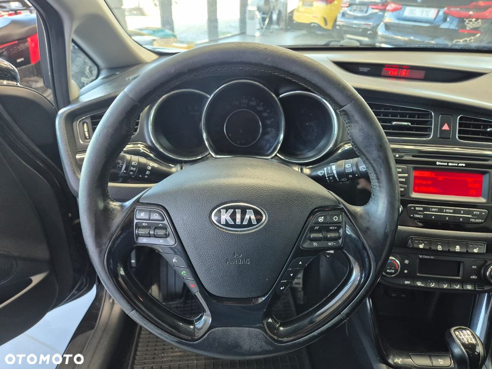 Kia Ceed 1.6 CRDi 128 Platinum Edition - 24