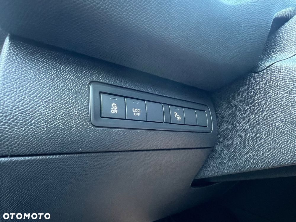 Peugeot 308 BlueHDi FAP 150 Stop&Start Automatik Allure - 23