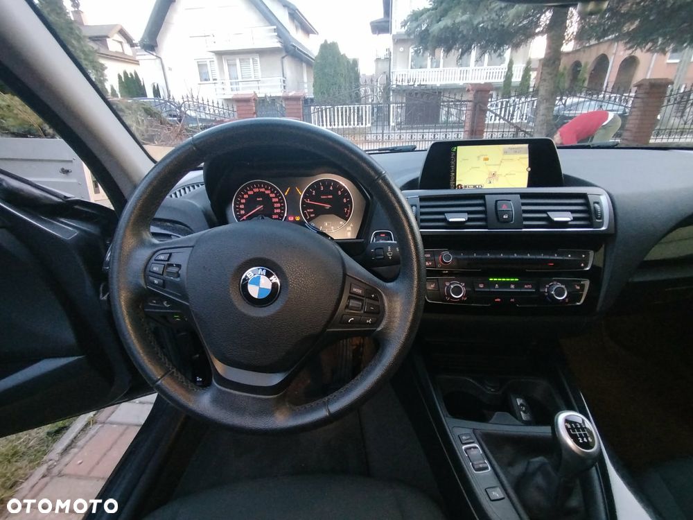 BMW Seria 1 118i Sport Line - 26