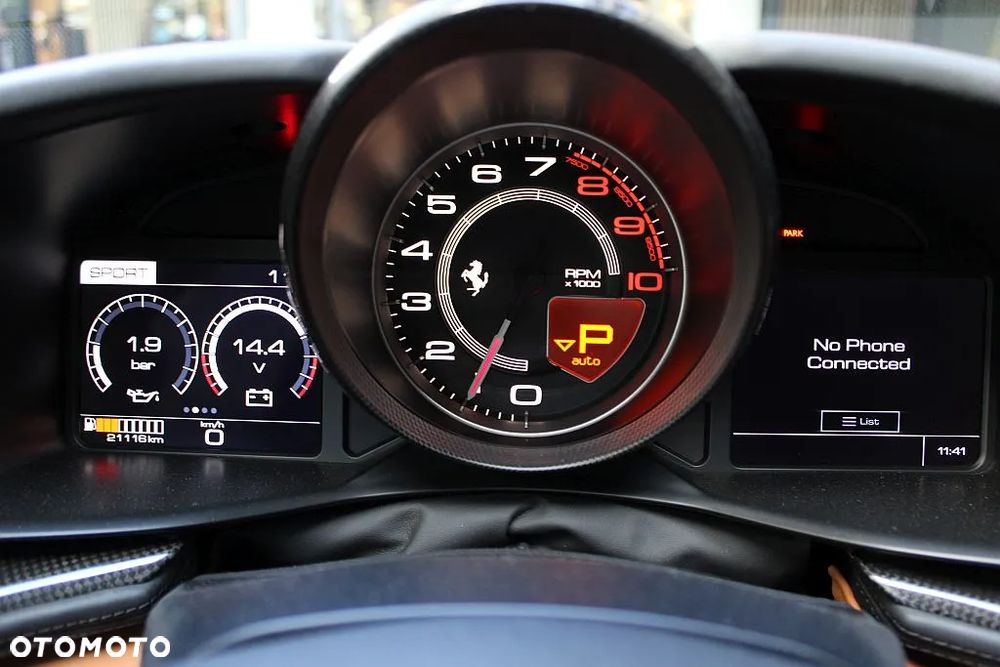 Ferrari GTC4Lusso - 31