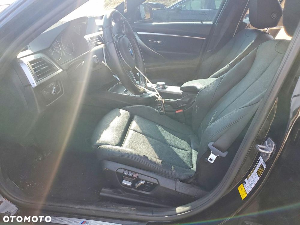 BMW Seria 3 330i M Sport - 7