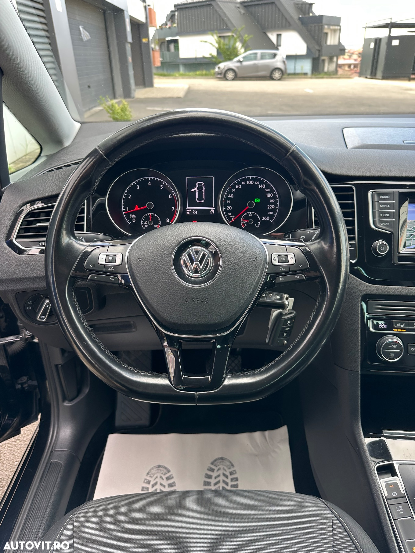 Volkswagen Golf Sportsvan 1.4 TSI (BlueMotion Technology) DSG Highline - 23