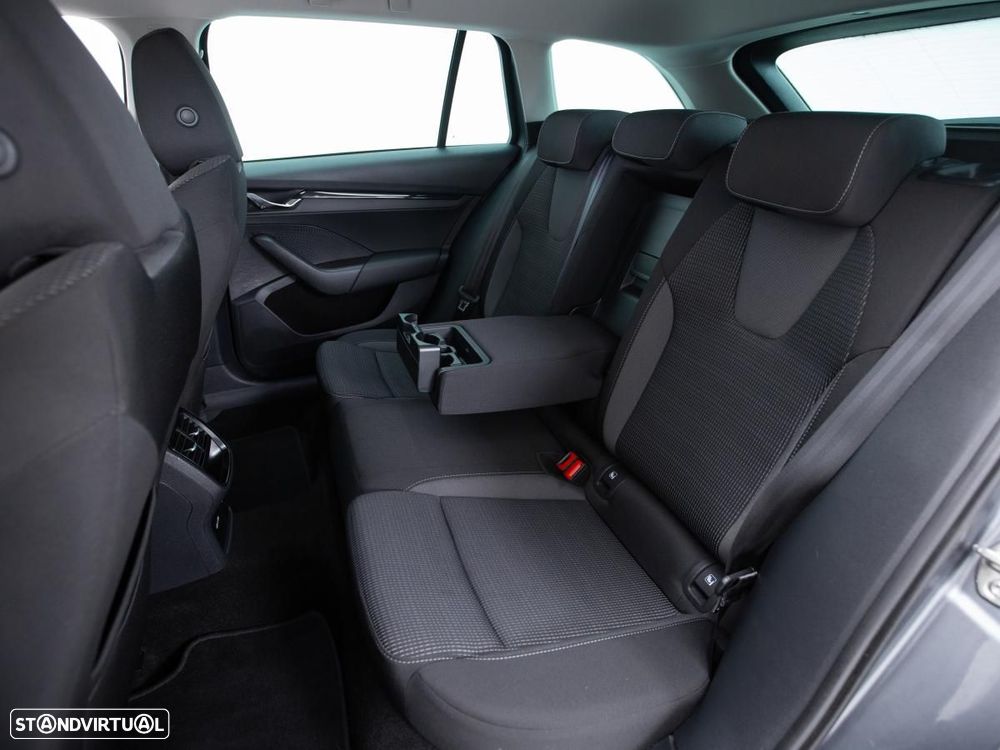 Skoda Octavia Break 2.0 TDI Ambition DSG - 10