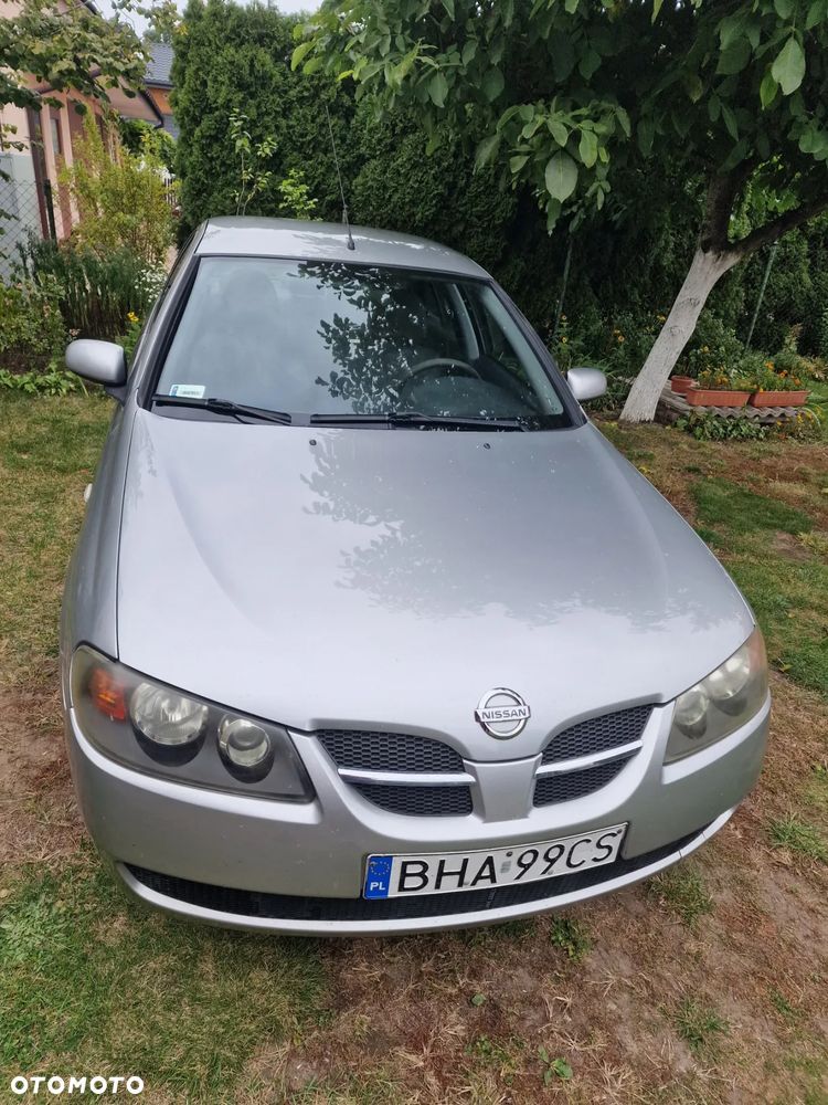 Nissan Almera II 1.5 Visia - 2