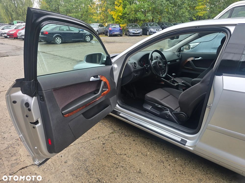 Audi A3 3-drzwiowe 2.0 TDI Ambition - 6