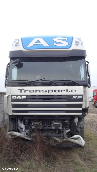 KABINA DAF XF 105 106 CF USZKODZONA 2000 NETTO - 11