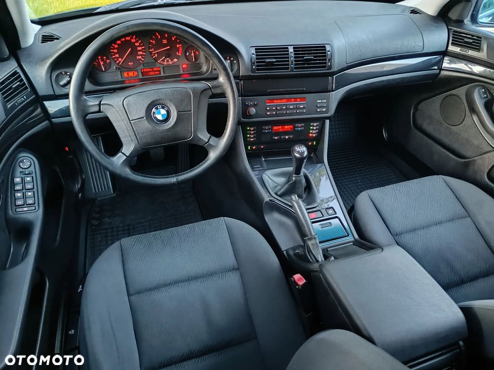 BMW Seria 5 - 22