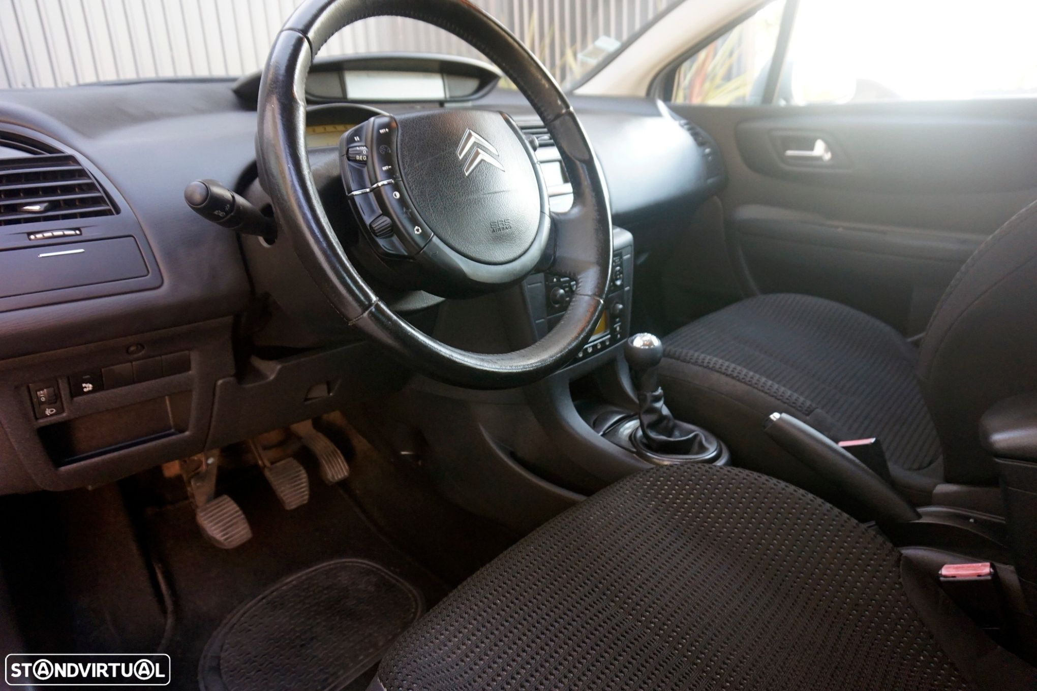 Citroën C4 1.4 16V SX - 5