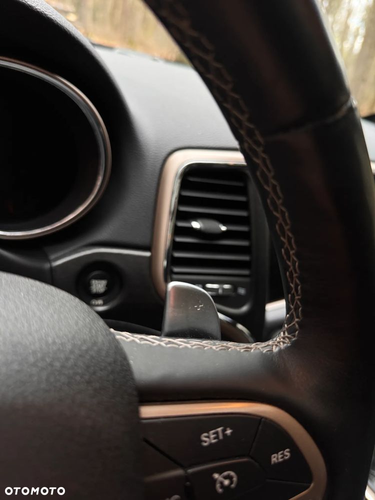 Jeep Grand Cherokee 5.7 V8 HEMI 4WD Automatik S - 38