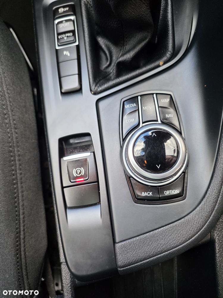 BMW X1 sDrive18i - 24