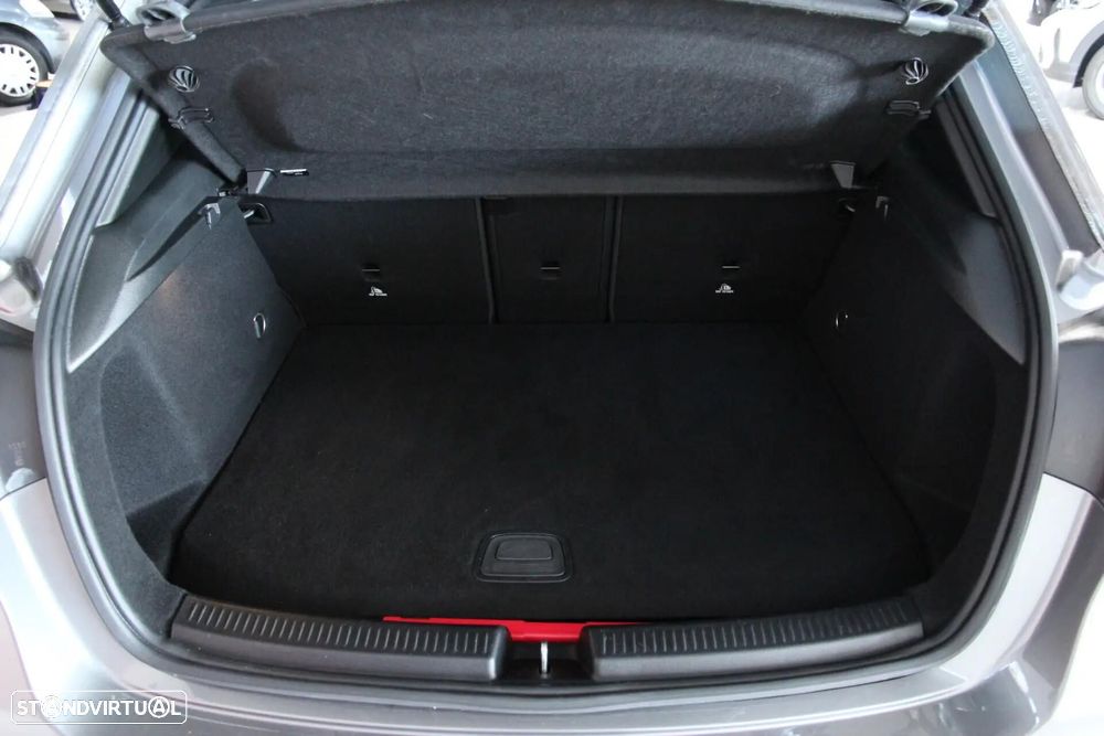 Mercedes-Benz A 250 e Style Plus - 22
