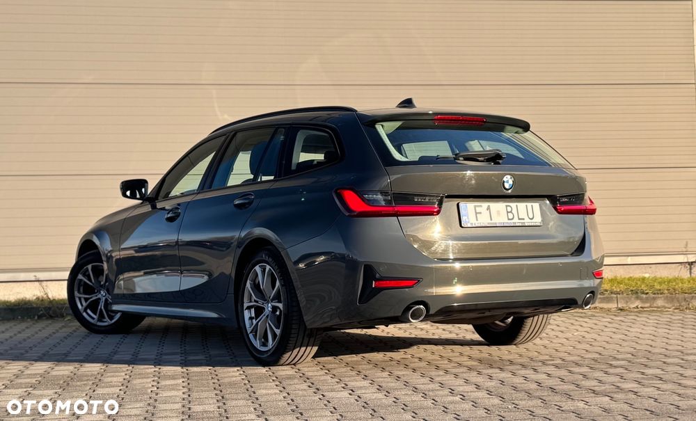 BMW Seria 3 318d Sport Line Shadow - 17