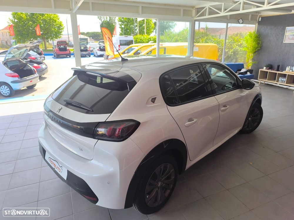 Peugeot e-208 Allure+ - 8