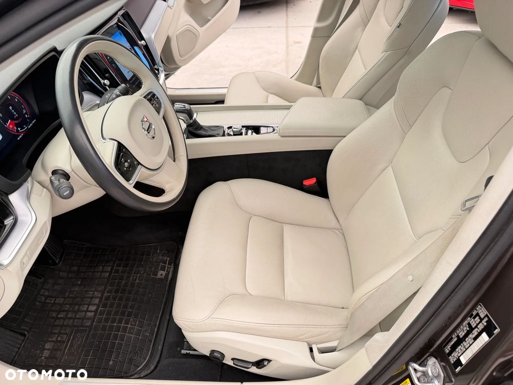 Volvo S60 T6 AWD Momentum Pro - 7