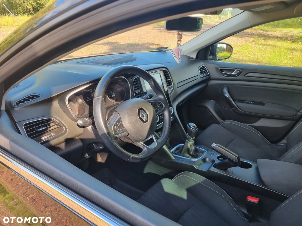 Renault Megane 1.3 TCe FAP Limited - 10
