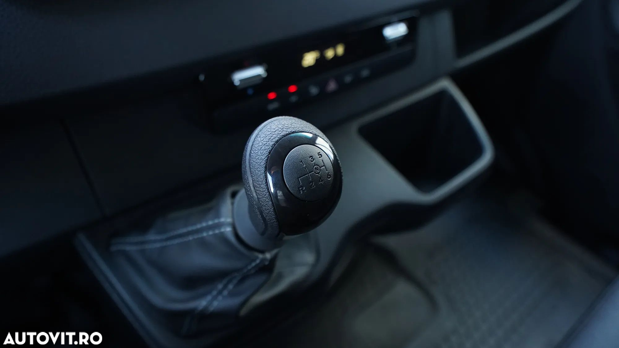 Mercedes-Benz sprinter - 12